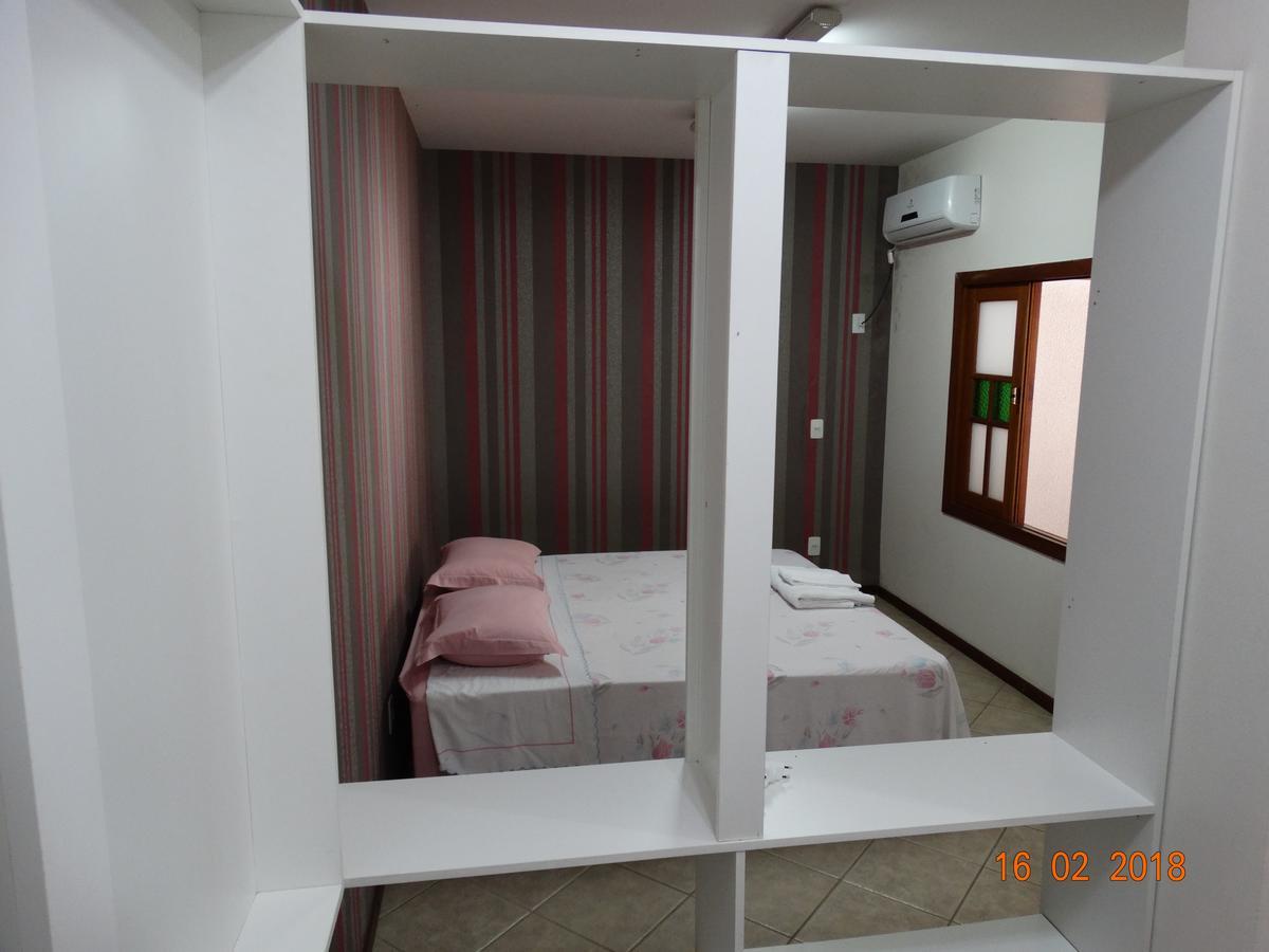 Apartamento Pousada Casa Verde - Quartos Individuais - Smart Tv 32 - E Banheiro Privativo Itajaí Exterior foto
