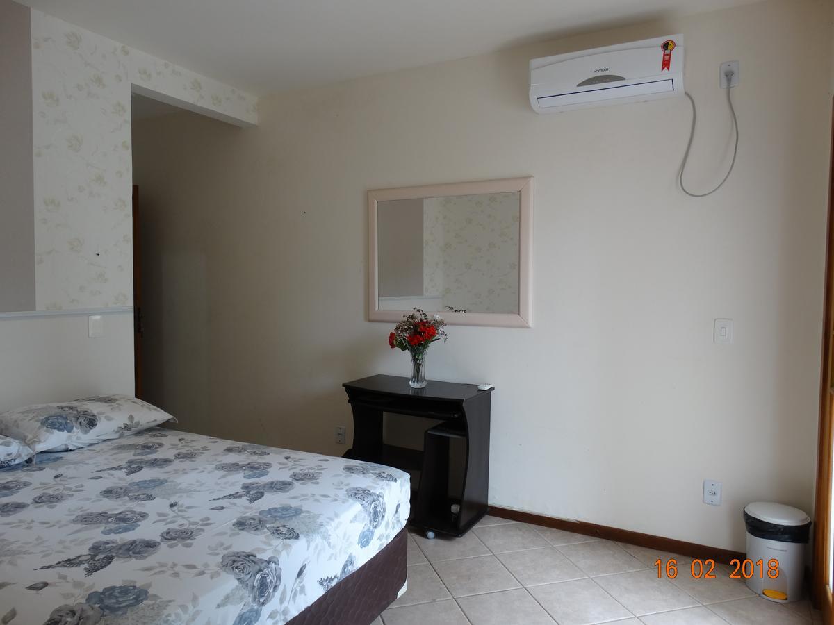 Apartamento Pousada Casa Verde - Quartos Individuais - Smart Tv 32 - E Banheiro Privativo Itajaí Exterior foto