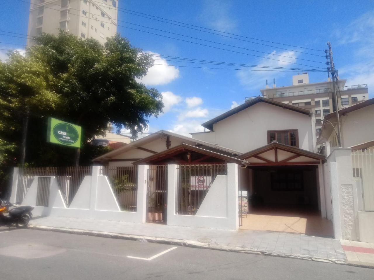 Apartamento Pousada Casa Verde - Quartos Individuais - Smart Tv 32 - E Banheiro Privativo Itajaí Exterior foto
