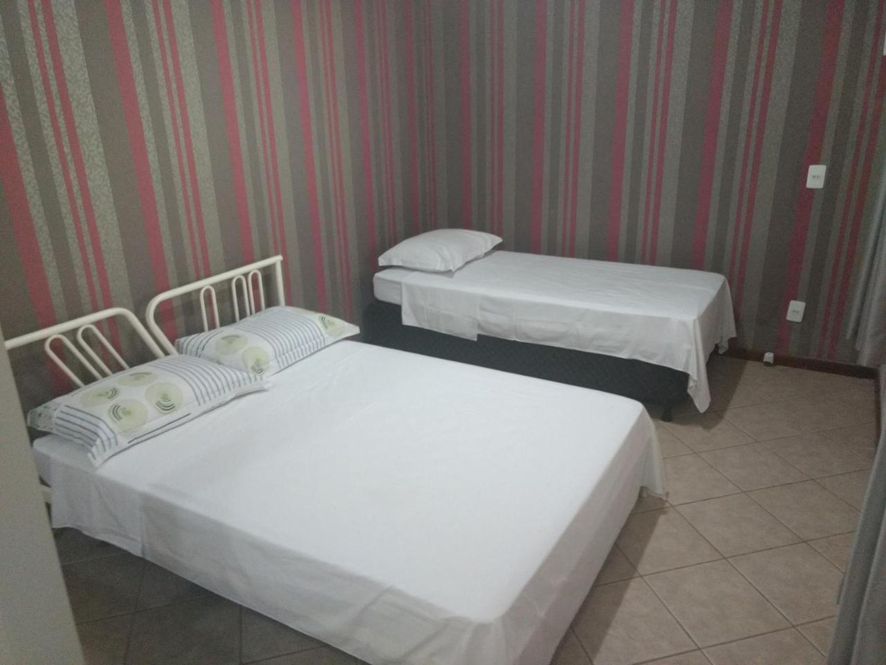 Apartamento Pousada Casa Verde - Quartos Individuais - Smart Tv 32 - E Banheiro Privativo Itajaí Exterior foto